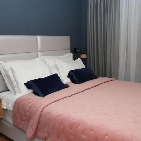 Etal Luxury Apartment *