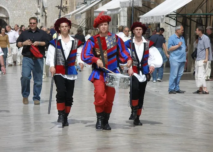 Etal Luxury Apartman